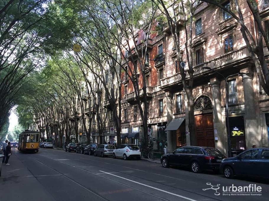 Elegante Appartamento In Centro Milão Exterior foto